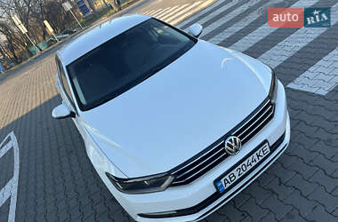 Седан Volkswagen Passat 2016 в Вінниці