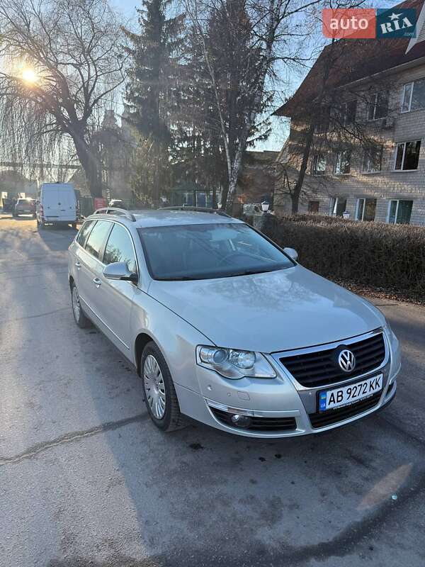 Універсал Volkswagen Passat 2010 в Вінниці