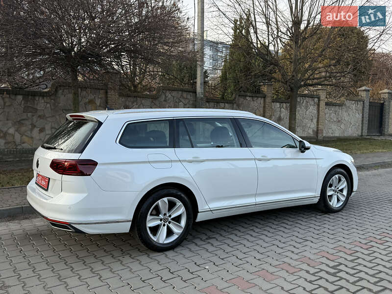 Универсал Volkswagen Passat 2022 в Луцке