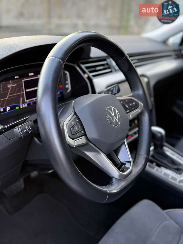 Универсал Volkswagen Passat 2022 в Луцке