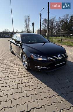 Седан Volkswagen Passat 2014 в Одессе