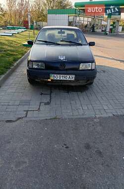 Седан Volkswagen Passat 1990 в Лановцах