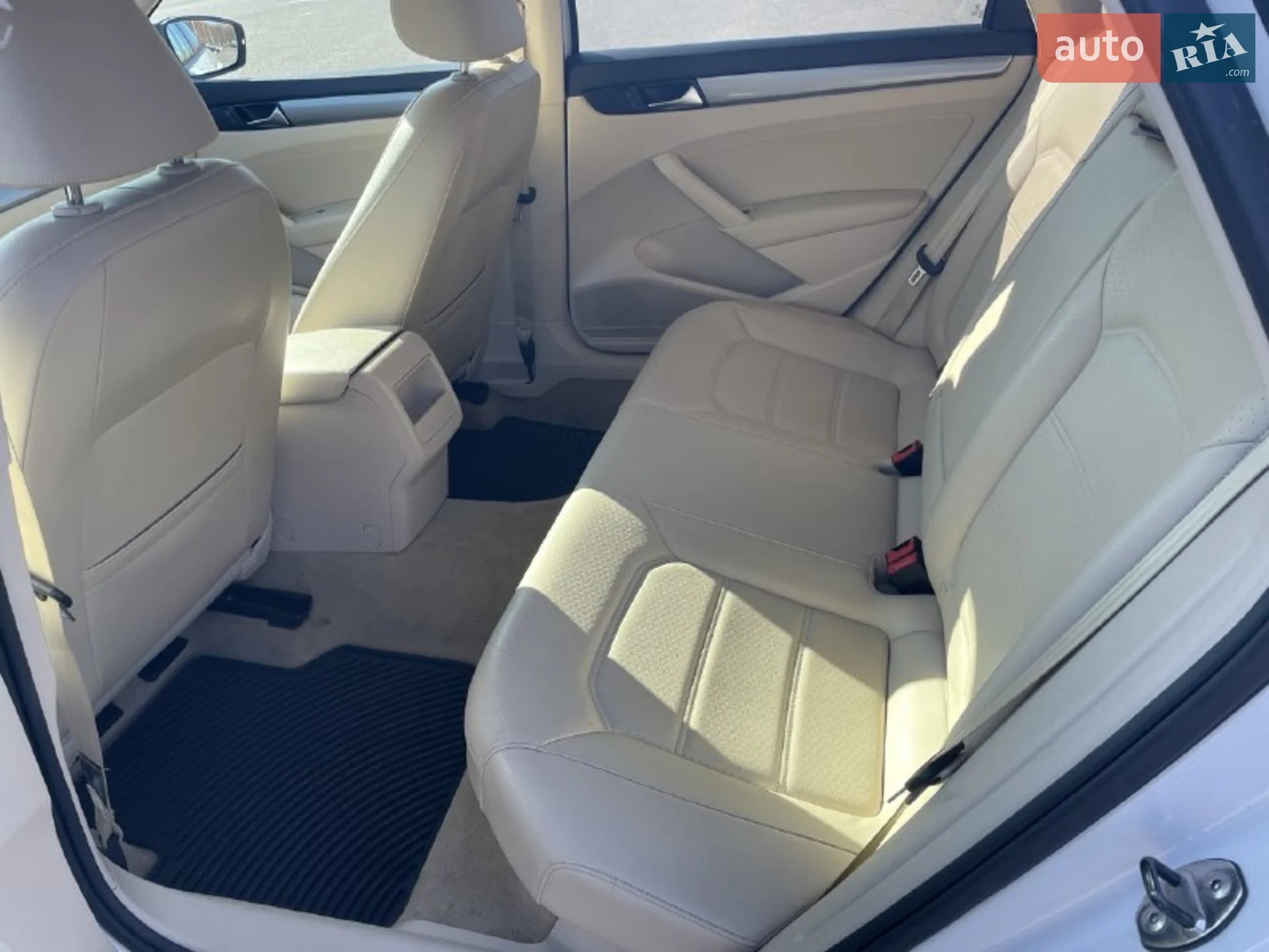 2013 Volkswagen Passat - мініатюра 8