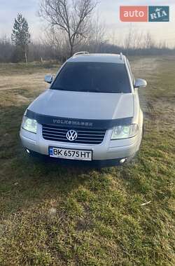 Универсал Volkswagen Passat 2004 в Костополе