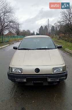Седан Volkswagen Passat 1991 в Луцке