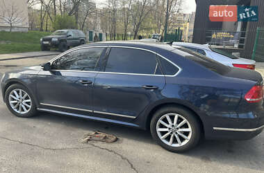 Седан Volkswagen Passat 2015 в Києві