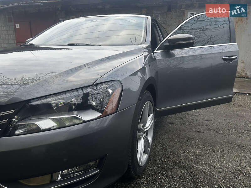 Седан Volkswagen Passat 2015 в Нікополі