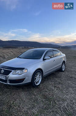Седан Volkswagen Passat 2006 в Жовкве