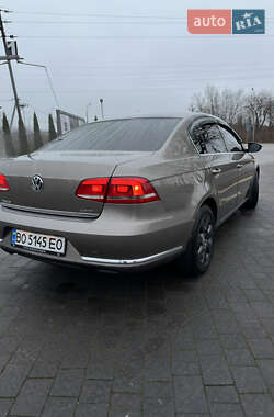 Седан Volkswagen Passat 2010 в Почаєві