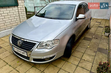 Седан Volkswagen Passat 2006 в Светловодске