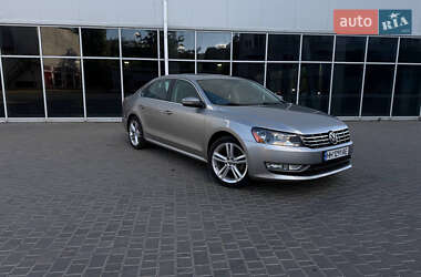 Седан Volkswagen Passat 2014 в Одессе