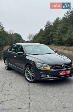 Седан Volkswagen Passat 2016 в Кременчуці