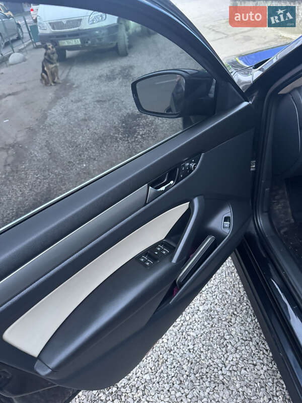 Седан Volkswagen Passat 2014 в Николаеве