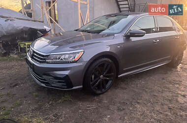 Седан Volkswagen Passat 2017 в Бучачі