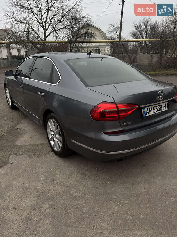 Седан Volkswagen Passat 2015 в Коростишеві