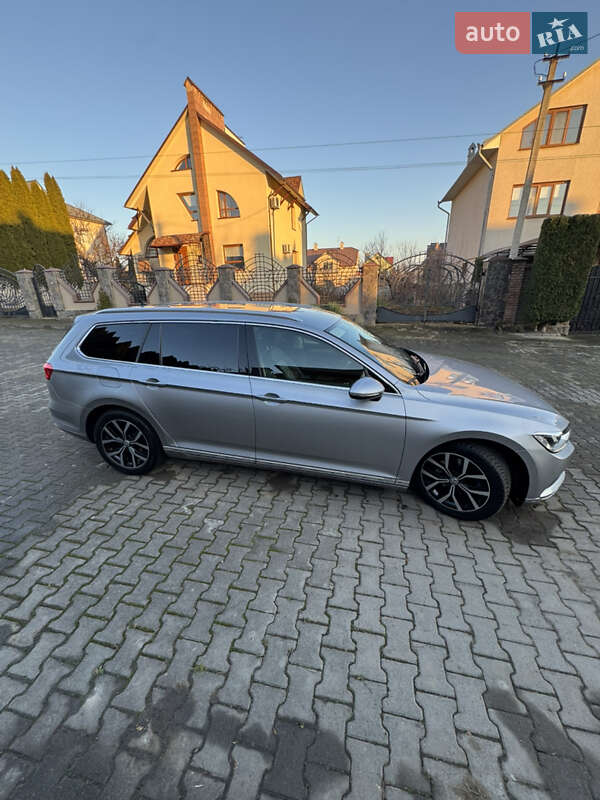 Універсал Volkswagen Passat 2019 в Чернівцях