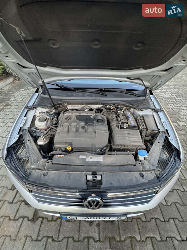 Універсал Volkswagen Passat 2019 в Чернівцях
