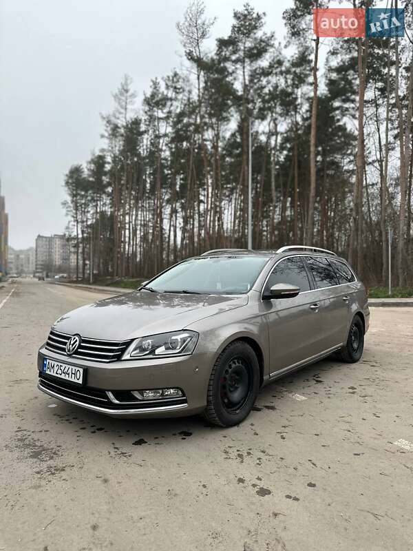 Универсал Volkswagen Passat 2011 в Житомире