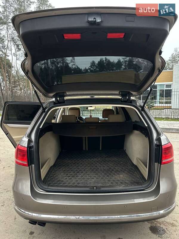 Универсал Volkswagen Passat 2011 в Житомире