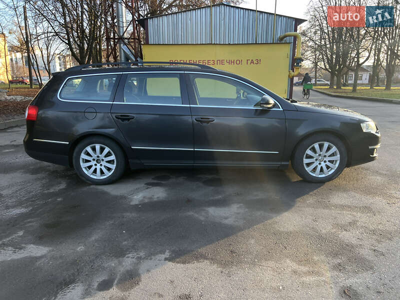 Універсал Volkswagen Passat 2008 в Рівному