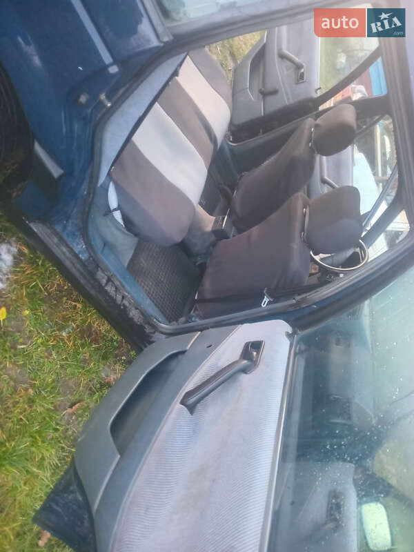 Універсал Volkswagen Passat 1990 в Торчині