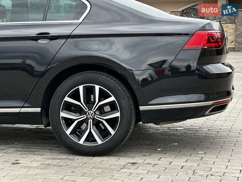 Седан Volkswagen Passat 2021 в Рівному фото 34 Седан Volkswagen Passat 2021 в Рівному