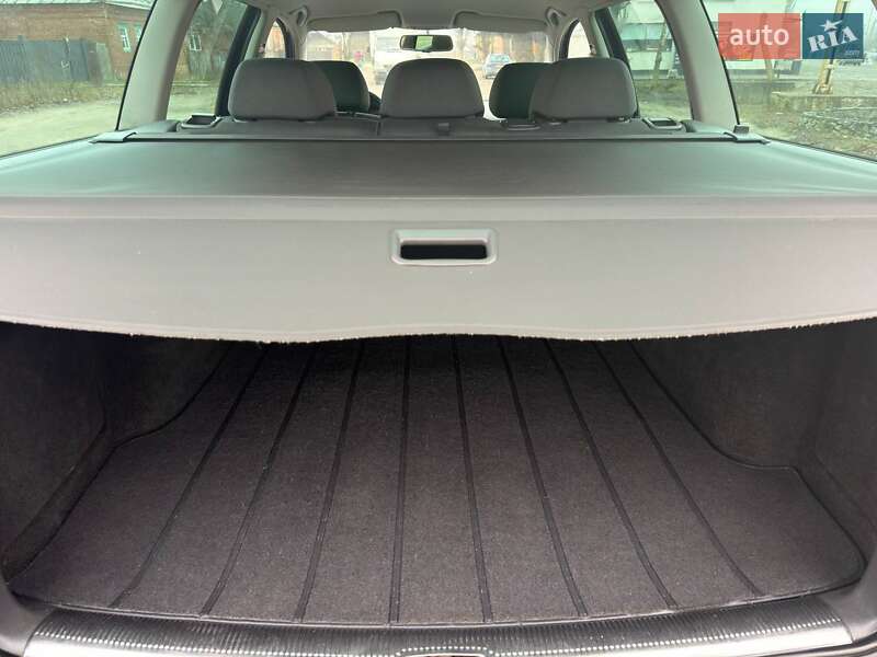 Універсал Volkswagen Passat 2004 в Охтирці