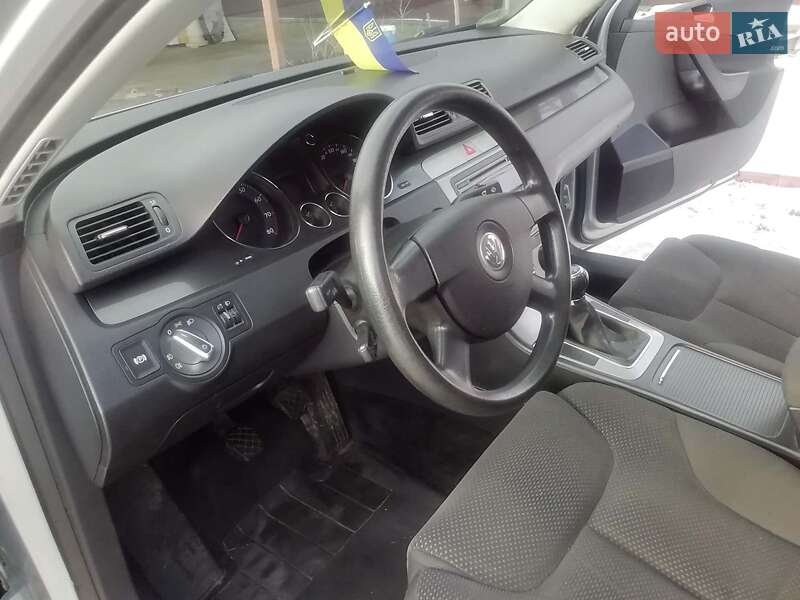 Седан Volkswagen Passat 2006 в Києві