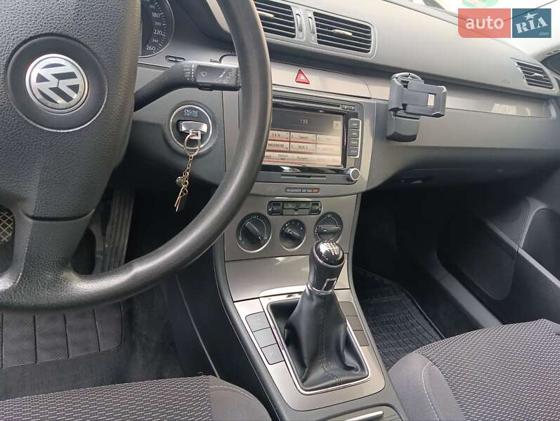 Универсал Volkswagen Passat 2008 в Надворной