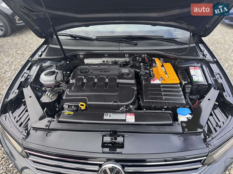 Універсал Volkswagen Passat 2017 в Івано-Франківську