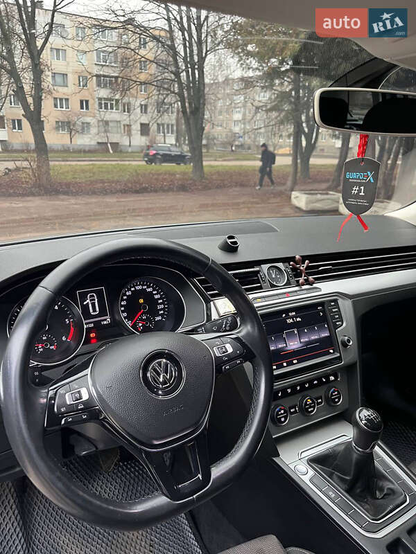 Универсал Volkswagen Passat 2015 в Нежине фото 21 Универсал Volkswagen Passat 2015 в Нежине