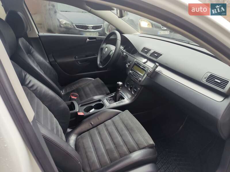 Універсал Volkswagen Passat 2009 в Львові
