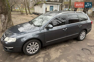 Универсал Volkswagen Passat 2009 в Киеве