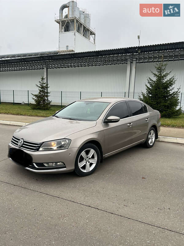 Volkswagen Passat 2012