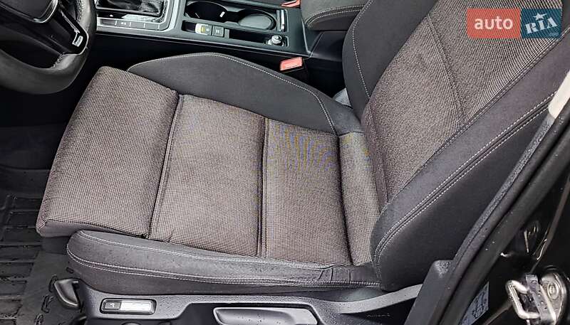 Универсал Volkswagen Passat 2017 в Чернигове