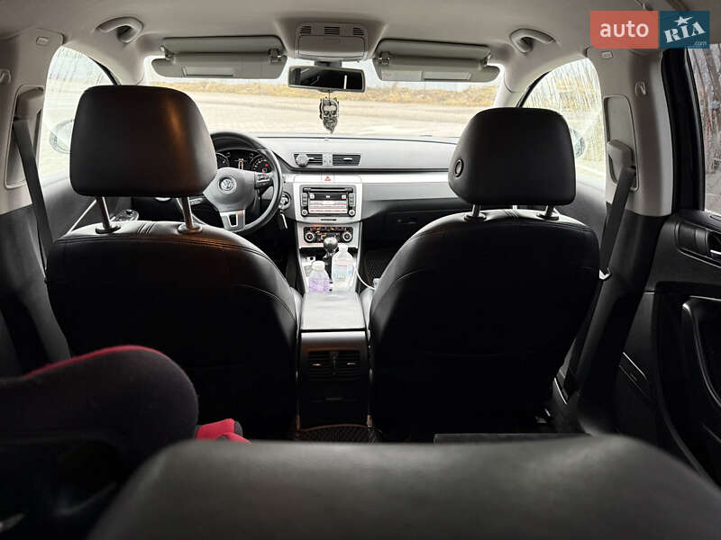 Универсал Volkswagen Passat 2010 в Львове