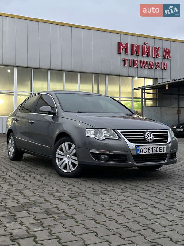 Седан Volkswagen Passat 2006 в Любомлі