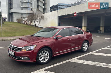 Седан Volkswagen Passat 2016 в Киеве