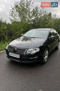 Седан Volkswagen Passat 2006 в Корце