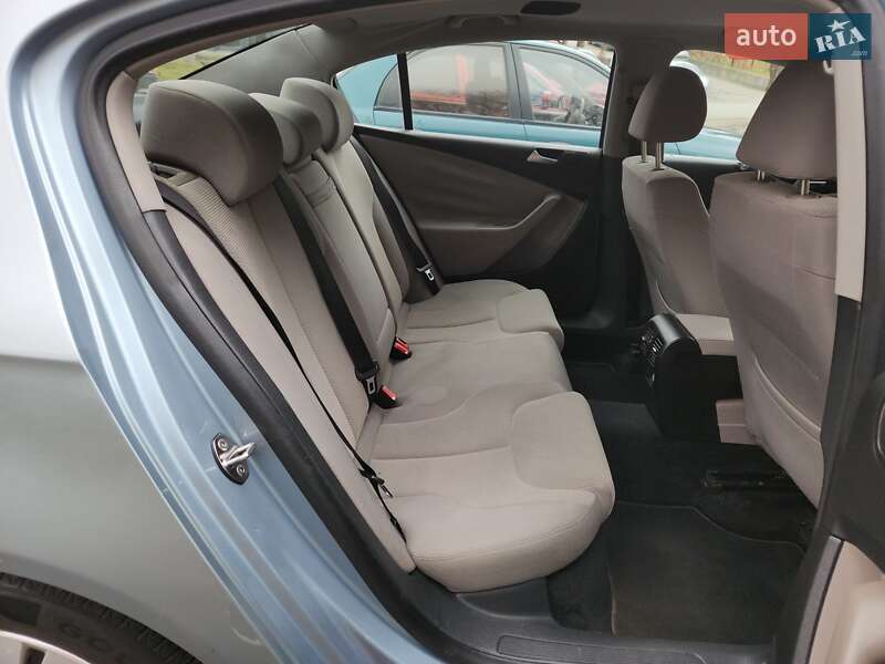 Седан Volkswagen Passat 2009 в Львові фото 40 Седан Volkswagen Passat 2009 в Львові
