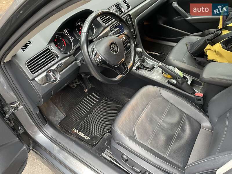 Седан Volkswagen Passat 2016 в Полтаве