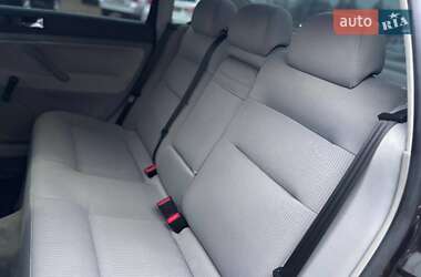 Седан Volkswagen Passat 2004 в Коломиї