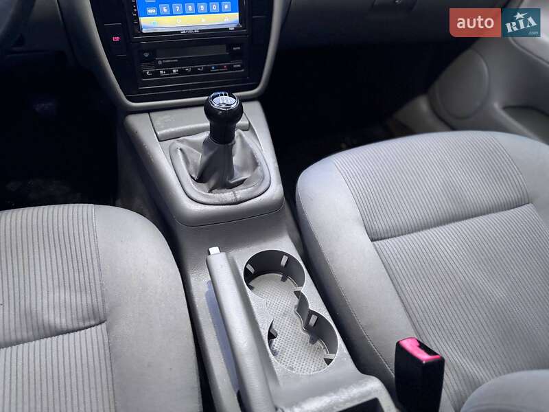 Седан Volkswagen Passat 2004 в Коломиї
