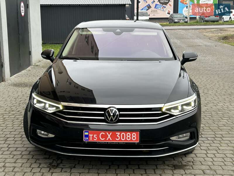 Седан Volkswagen Passat 2020 в Львове