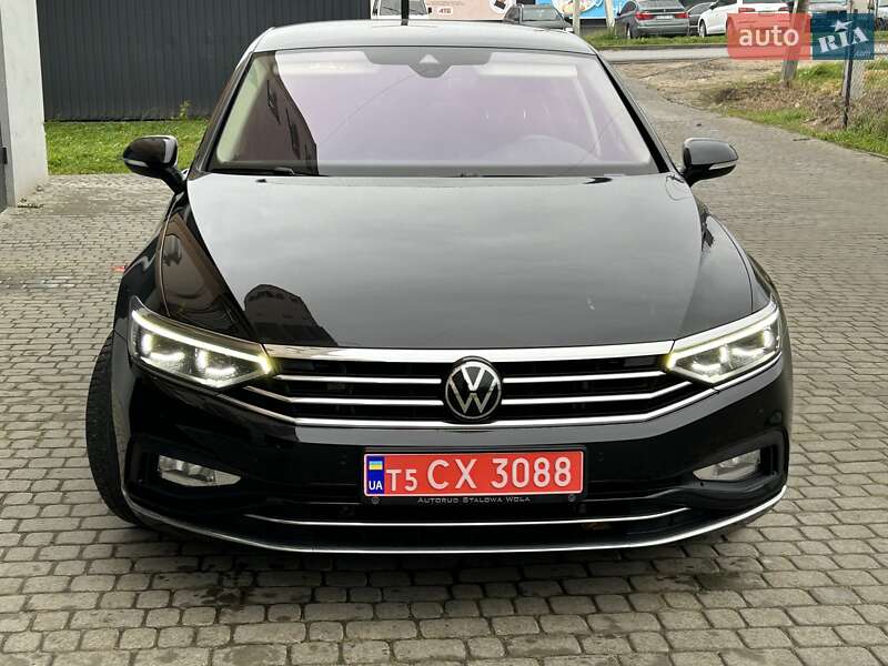 Седан Volkswagen Passat 2020 в Львове