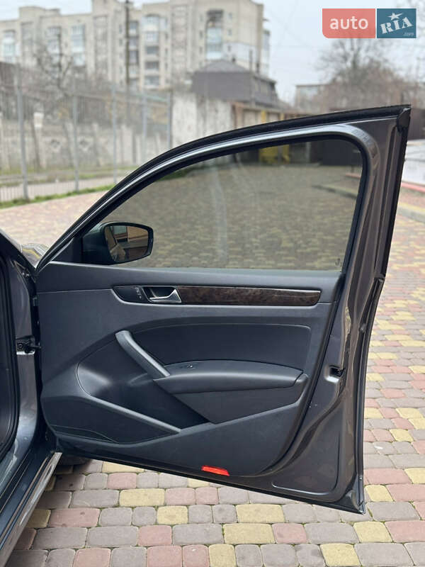 Седан Volkswagen Passat 2014 в Вінниці