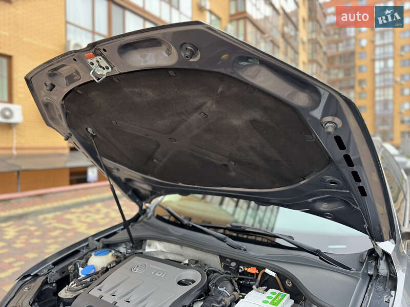 Седан Volkswagen Passat 2014 в Вінниці