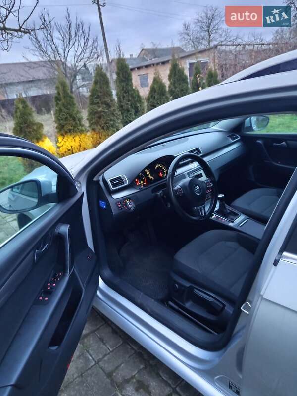 Універсал Volkswagen Passat 2011 в Шептицькому