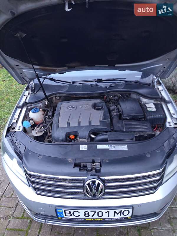 Універсал Volkswagen Passat 2011 в Шептицькому