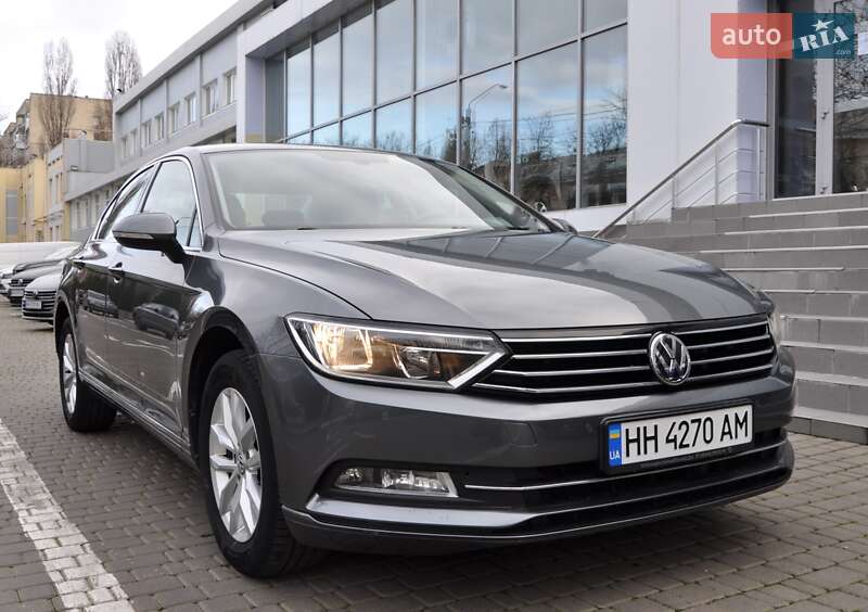 Седан Volkswagen Passat 2017 в Одесі фото 12 Седан Volkswagen Passat 2017 в Одесі